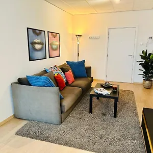 Urbanstay - Grand Place 2 Bd Penthouse Apartment